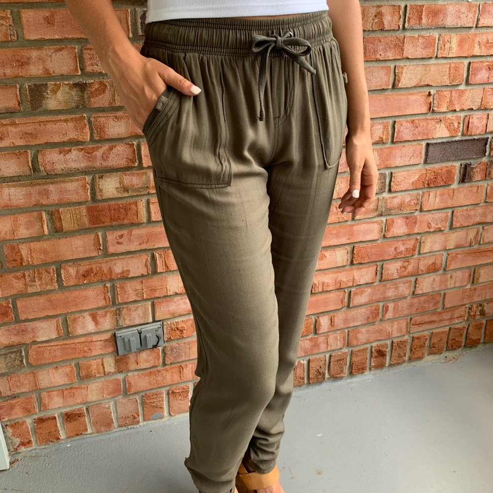 Olive geeen pants